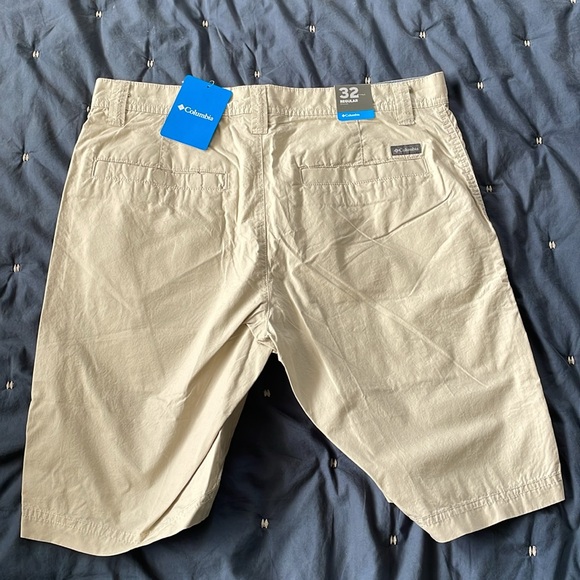 ✨NWT Columbia Men's Khaki Shorts 32✨ - Picture 2 of 3